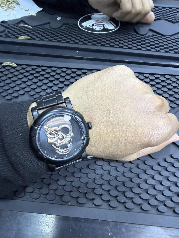 ساعتين وحده اوميكه كير دوار وثانيه بيه جمجمه سعرهن 40ثنينهن اصليات وحلوات ليريده يراسني عنواني كربلاء باب بغداد ***********
