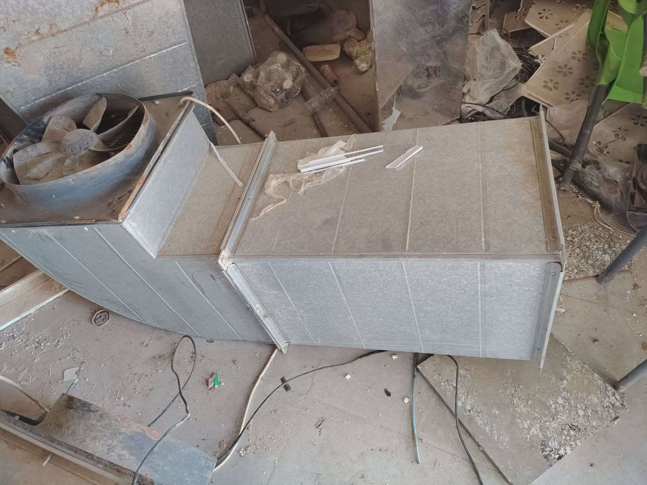 ساحبات  و مفرغات للبيع تستخدم للمطاعم أو للقاعات. 

الاستفسار أكثر الانتصال على الرقم 

***********
