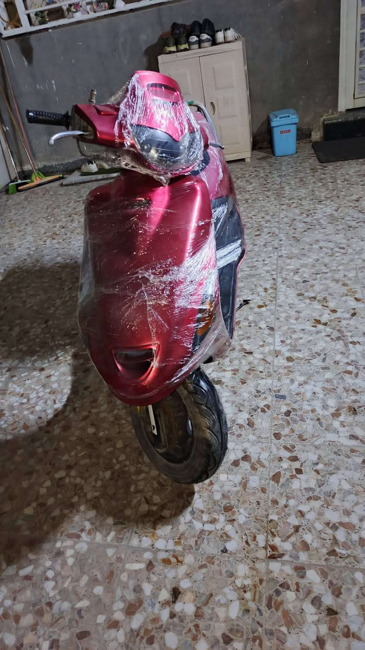 السلام عليكم دراجه فراشه فحل الدراجه جديده ما ناقصه شي السعر 475الف و بيه مجال للشراي ***********
