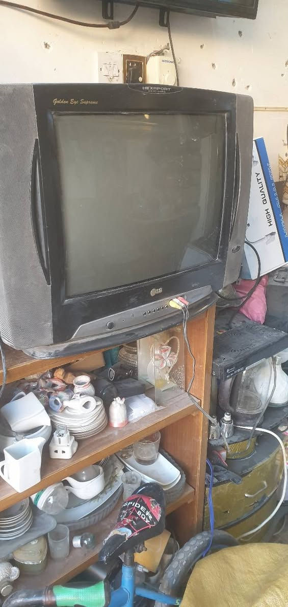 سلام عليكم اخواني واخواتي عندي هاي الغراض للبيع كلمن اوسعره المكان شطره الشعله قرب مطحنت جمعان محل بالات والسعر على الخاص اورقمي ***********
