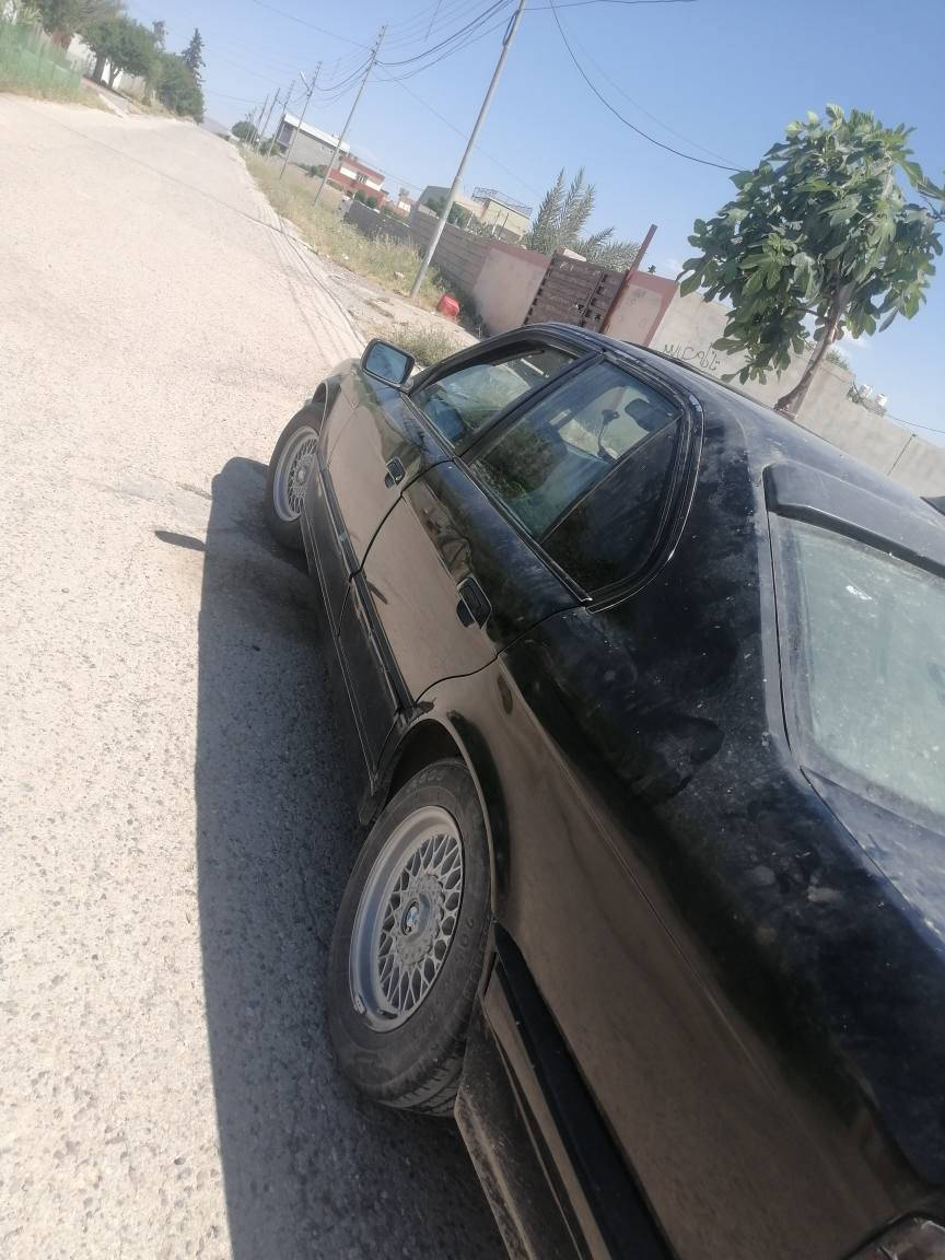 Bmw1990
مەکینە20گێڕ عادی
گێڕو مەکینە بەشەرت
بەناوکردن بەشەرت پشتو پێشی لێدانی خەفیفی هەیە
سەیارەکە لەڕووی جوانکاری هیچی نەماوە لێیی بکەی
ژمارەی موبایل:*********** أربيل, العراق
