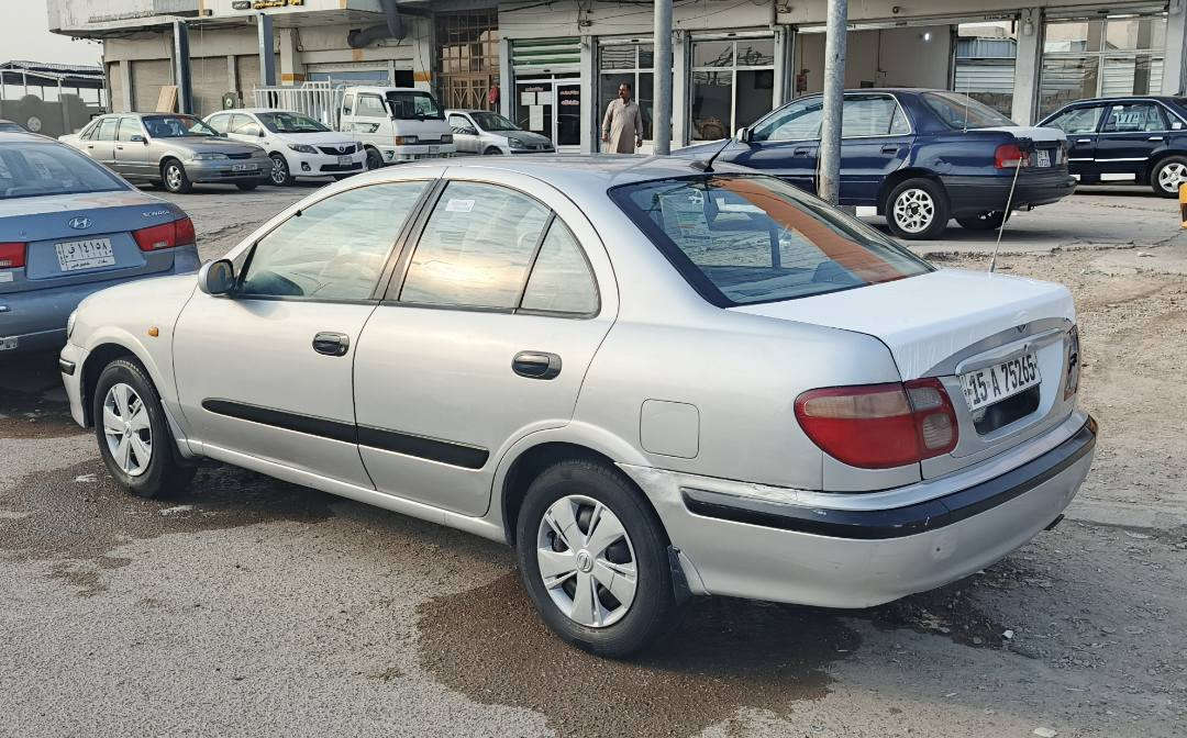 سلام عليكم سني للبيع  رقم انبار تحويلها ثاني يوم بسمي  تخم تاير كير ومحرك مكفولات تبريد شغال مكفوله من ضربه السياره سونارها موجود بل منشور  سياره حال جديده مالت جناي موديل 2001  السعر خاص مكان السياره الفلوجه
***********
*********** بيع نقد فقط لا قسط ولا وعده
