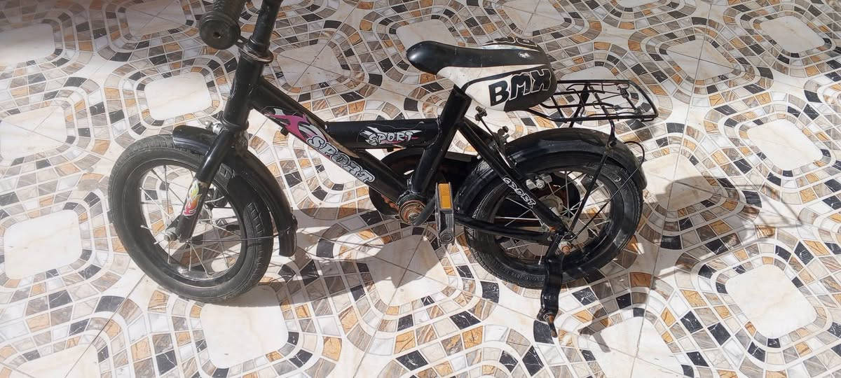 السلام عليكم بايسكل للبيع مكاني عزيزيه سعره 30❤️للاستفسار ***********واتساب أو ماسنجر مفتوح 24ساعه❤️
