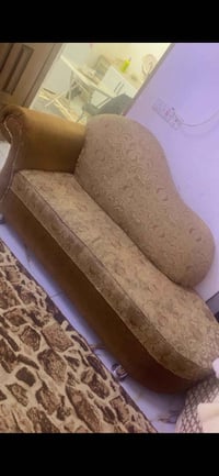 اريكة ٣ مقاعد • نظيفة • بغداد