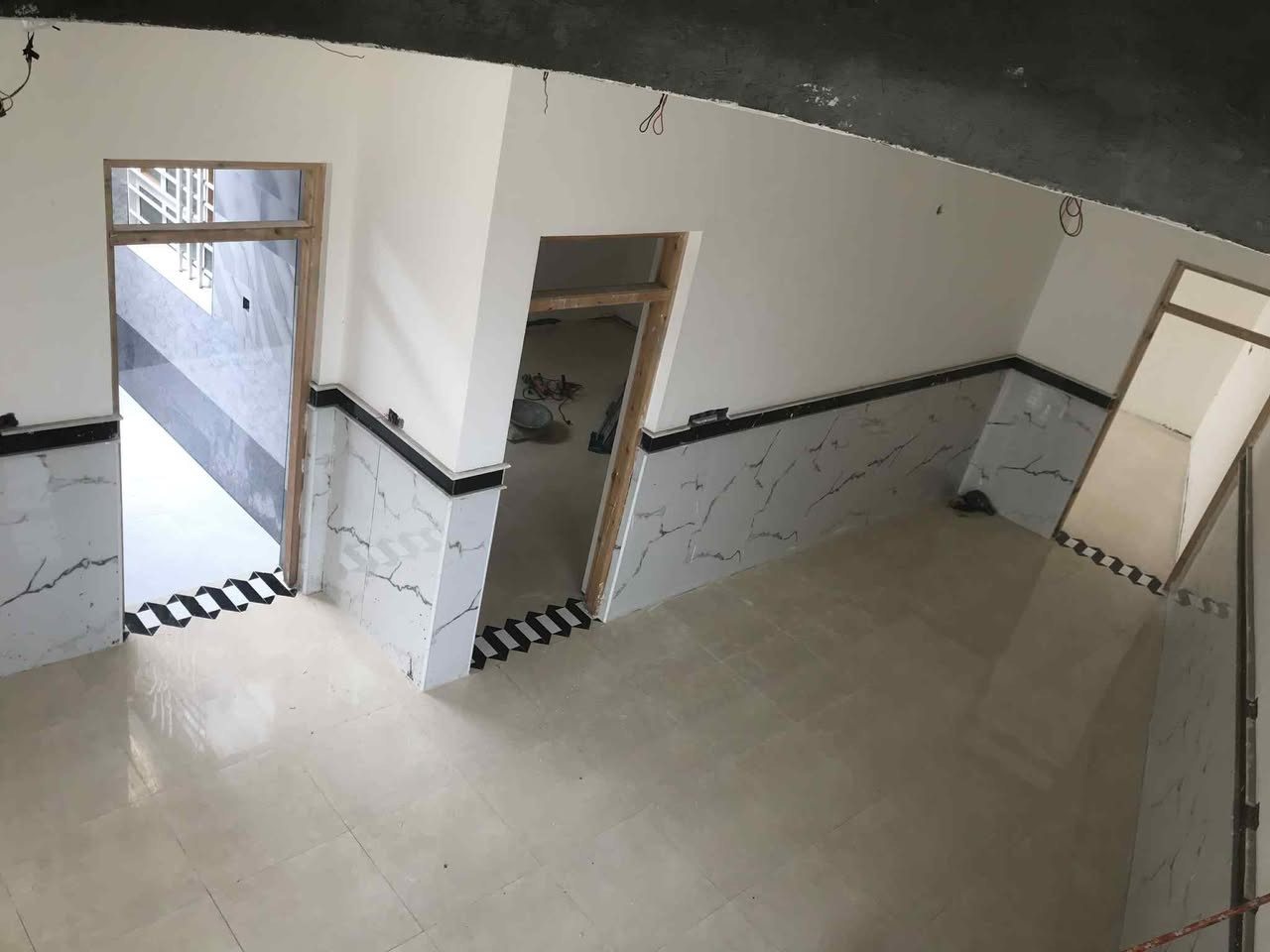 السلام عليكم شغل سيراميك درجه أولى تسليم مهندس شرط ***********
