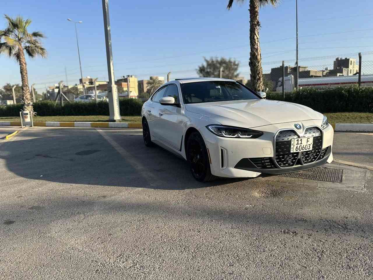 للبيع
BMW i4 eDrive35

موديل 2024

السيارة كهرباء بلكامل

ماشية - 30.000 كيلو

.

‏‎بطارية ليثيوم ايون بسعة البطارية 84 (KWH) تقطع في الشحنة الواحدة ما يقارب الـ 500 كيلومتر

‏‎مدخلين شحن AC / Dc

‏‎الاضافات:

‏‎• فتحة سقف

‏‎• هاند بريك كهرباء مع نظام اوتوهولد

‏‎• عدة انظمة قيادة: Comfort / Sport / Eco Pro

‏‎• هاند بريك كهرباء HOLD AUTO

‏‎• مقاعد جلدية فاخرة: كهربائية مع ذاكرة تخزين وضعية الجلوس

‏‎• تزيينات كاربون فايبر داخلية

‏‎• شاشة ثنائية منحنية مقاس 14.9 بوصة لنظام المعلومات والترفيه و 12.3 بوصة لشاشة السائق

‏‎• الشاشة تدعم التحكم بالأوامر الصوتية واللمس وإيماءات اليد Gesture Control وتدعم آبل كاربلاي وأندرويد أوتو

‏‎• ماوس للتحكم بالشاشة

‏‎• نظام ملاحة Navigation

‏‎• شاحن لاسلكي للهواتف المحمولة Wireless Charger

‏‎• بلوتوث / نقطة اتصال وايرلس WiFi Hotspot

‏‎• مخارج USB / AUX

‏‎• تشغيل بدون مفتاح Keyless go

‏‎• نظام الدخول من غير مفتاح Keyless entry

‏‎• حساسات امامية وخلفية

‏‎• نظام تحذير من مغادرة المسار Lane Departure Warning

‏‎• نظام تحذير تغيير المسار Lane Change Warning

‏‎• مساعد الانتباه Attention Assistant

‏‎• مساعد اليقظة Attentiveness assistant

‏‎• نظام تحذير السرعة Speed Warning

‏‎• نظام تدخل التوجيه الذي يساعد في تعديل اتجاه السيارة تلقائيًا للحفاظ على المسار Steering Intervention

‏‎• نظام التحذير من الاصطدام الأمامي والخلفي Forward & Rear Collision Warning

‏‎• مانع انزلاق

‏‎• مثبت سرعة Cruise Control

‏‎• تحكم كامل في المقود مع أوامر صوتية

‏‎• غيارات عالستيرنج Paddle Shifters

‏‎• طارة مدفأة

‏‎• اضاءة ترحيبية

‏‎• أضوية ليزر BMW Laser lights

‏‎• ليد BMW LED headlights

‏‎• مصابيح نهاريةLED ‎

‏‎• مصابيح خلفيةLED ‎

‏‎• جنطات قياس 19 انش

‏‎• مرايا كهرباء

‏‎• مرايا قابلة للطي كهربائيا مع اشارات انعطاف

‏‎• مكيف خلفي منفصل

‏***********
