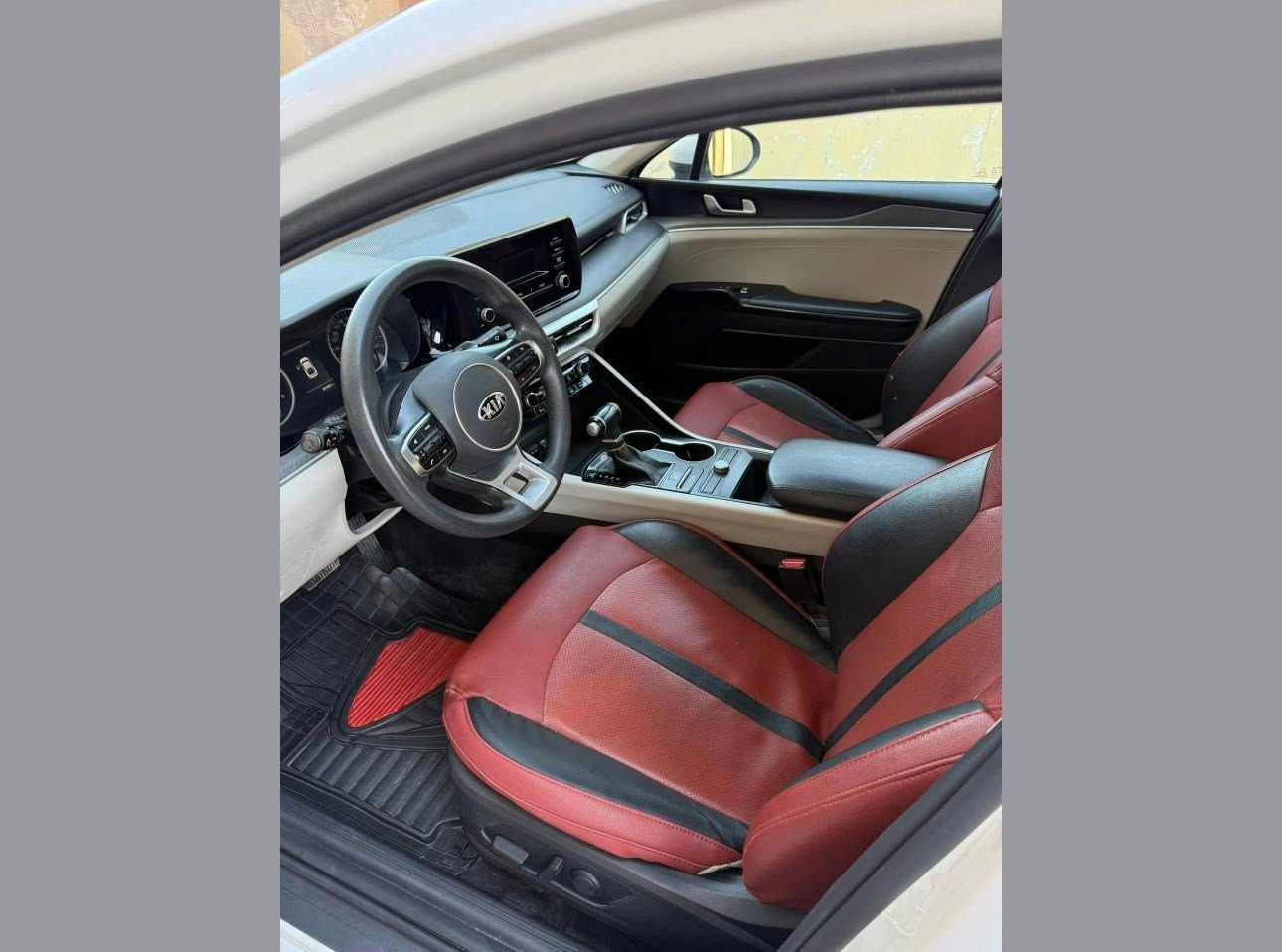 السلام عليكم
كي فايف اوبتما 

خليجي 

موديل 2021 

مكينة 2000✔️

ماشية ١٠٥ الف 

رقم بابل انكليزي✔️

كشن كهرباء

داخل جلد

تاب شاشة اصلية

حساسات امامية

حساسات خلفية

كاميرا خلفية

وباقي المواصفات المعروفة

مكفولة من الصبغ والتبديل والبارد 

بيه ملاحظة بالداير الجاملغ الخلفي الايمن موضح بالصور 

مكان السيارة الديوانية

للتواصل ***********
