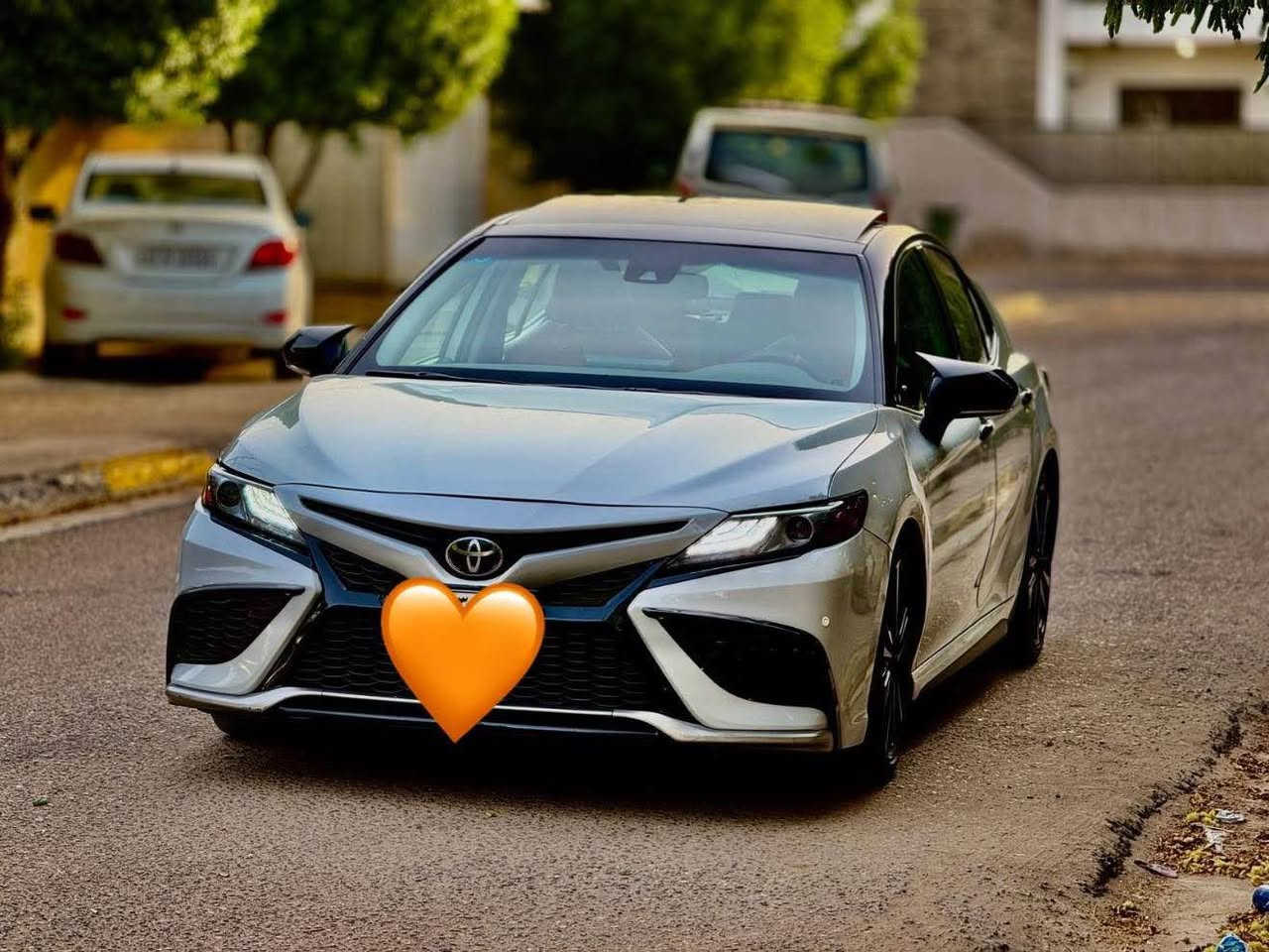 Toyota Camry XSE 2022
تويوتا كامري 2022 فول XSE رقم ᴝІ͛ᴝċɹ̣ بأسمي تحويل مباشر 
بانوراما 
لون سياره ابيض سموك 
سياره فول مواصفات.
داخل احمر بلادي 
تخم تاير جديد 
حداديه كير مكينة مكفوله 
ماشيه سياره 72500 km
رادارات جانبيه امامي وخلفي 
توقف ذاتي 
تحديد مسار 
نقطه عمياء 
سايد بريك بصمه  
قطعتين تبريد 
ثلاث انضمه قياده شفتات ستيرن 
بيها هواي مواصفات بعد 
(حادثها بنيد وجاملغ مصبوغه شوي من الباب الجاملغ تعتبر ٤قطع صبغ شرررررررررط بدون دواخل بدون شاصي بدون ايرباك )

السعررررر 215 وبيها مجال 
مكان سياره بغداد الكرخ 
*********** بغداد, العراق
