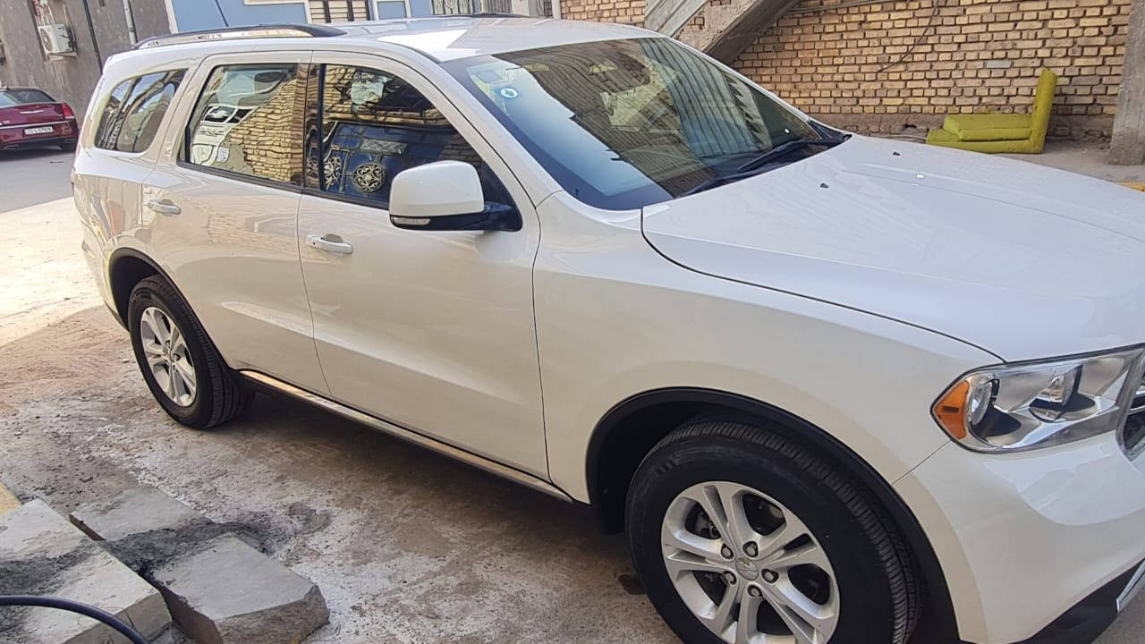 السلام عليكم دوج دورنكو 2012  امريكي بيها اربع قطع صبغ بدون دواخل
رقم بغداد 

المواصفات فول عدل بصمه 

سته سلندر 3600

حداديه زينه 

تبريد ثلج 

السعر165وبيها مجال 

المكان كربلاء الحسينية 

الهاتف ***********
