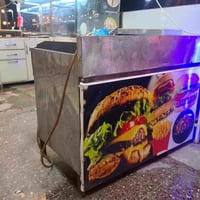 للبيع • خزائن • دواليب