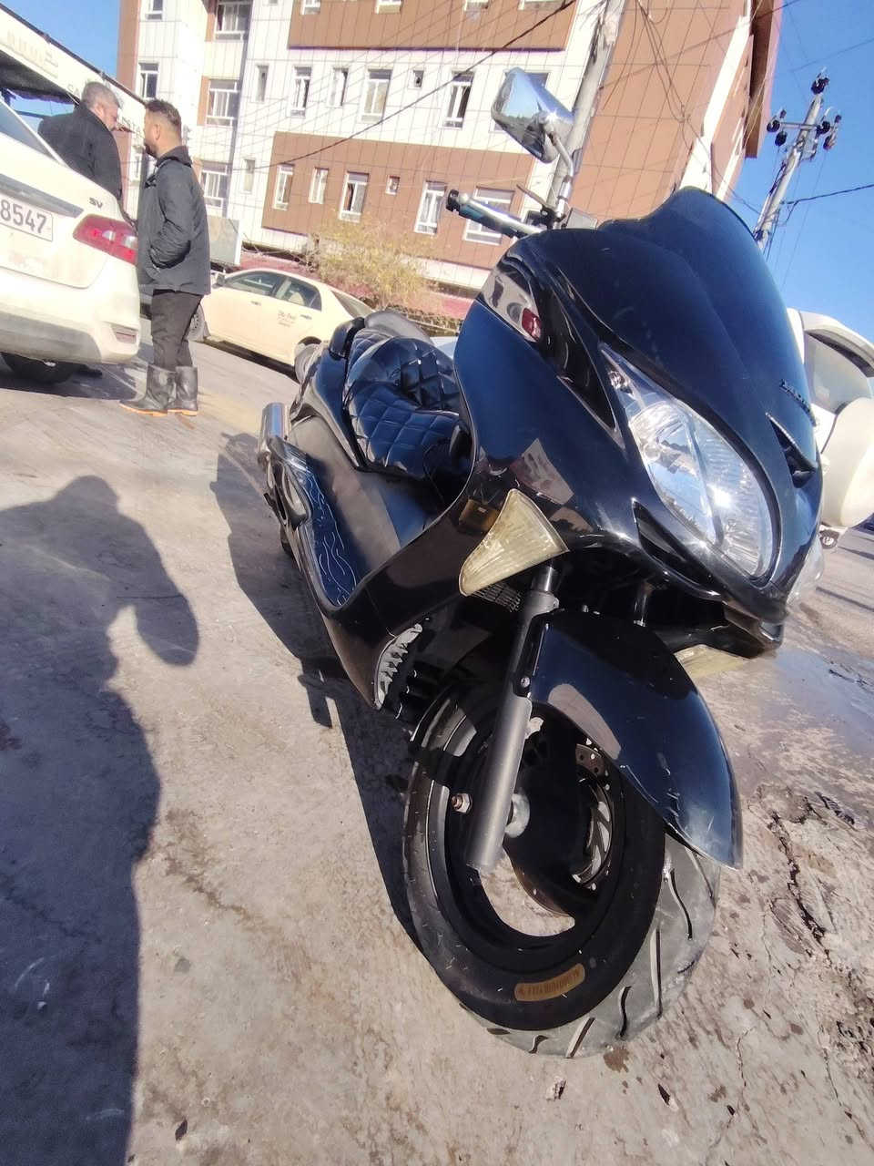 للبيع دراجة فورزا 09 هوندا محرك كبس بي كير 7 وبي تموماتيك الهيكل كلو تمام سعر 1100$ وبي مجال ***********
