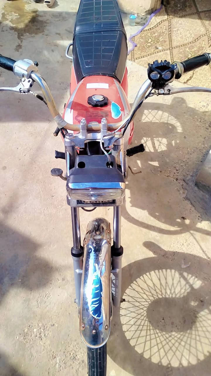 للبيع 
دراجة ايراني اوراق وكيلها بشارع بغداد 
الشراي تفضل يتصل ***********
