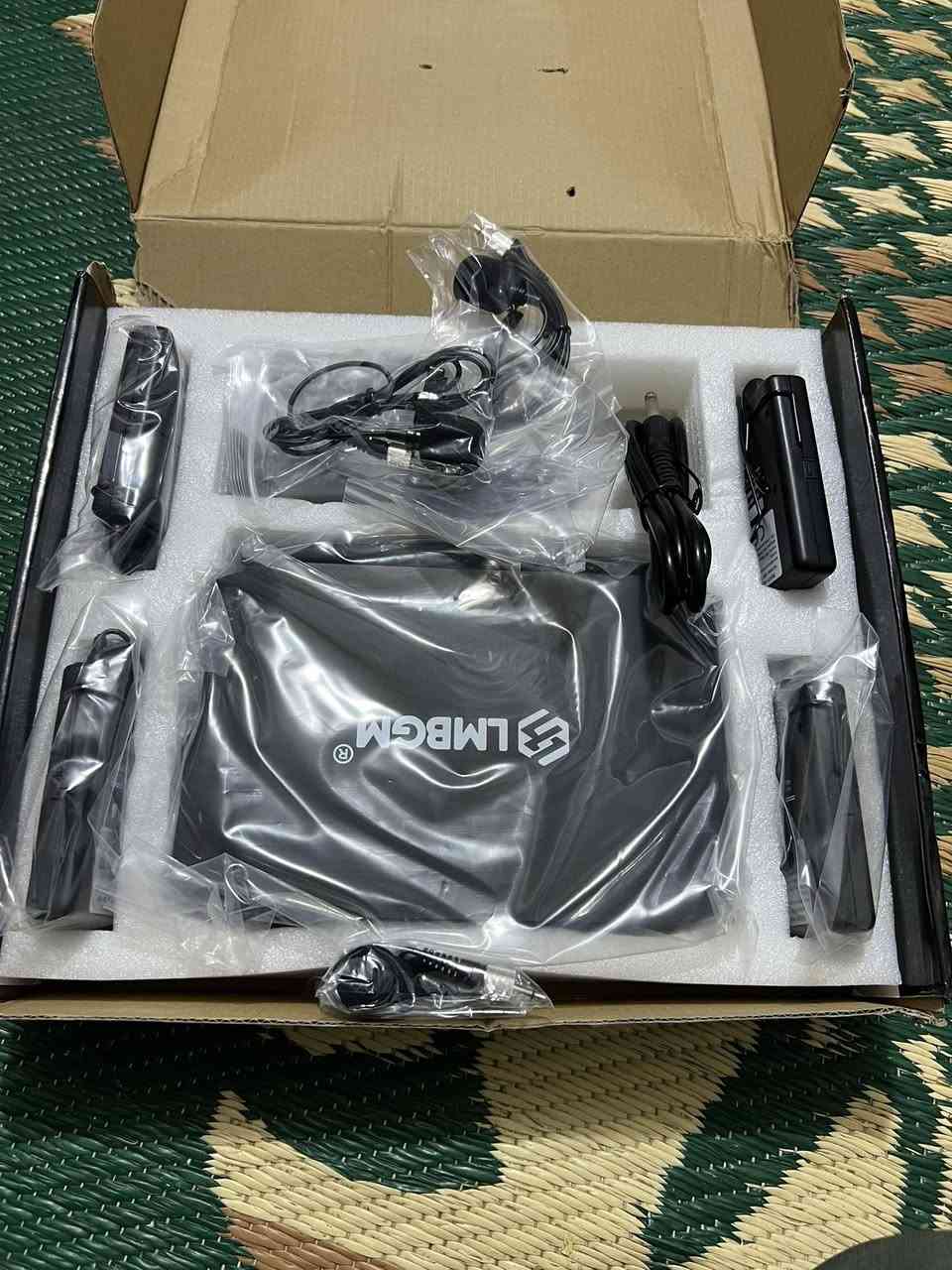 مايكات مال استوديهات افلام او مال نداء ما اعرف بيهن بالضبط
نوعيتة والماركة كبال عينك قيم واخذ ما متواجد عل فيس رقمي
*********** مكاني مدينة الصدر
