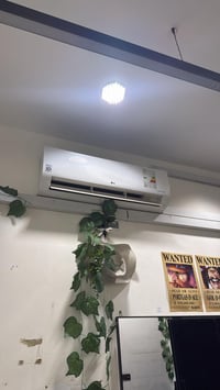 سبالت واحد الجي طنين واحد ميديا هم طنين  ثنينهم انفيرتر مكفولات من كلش...