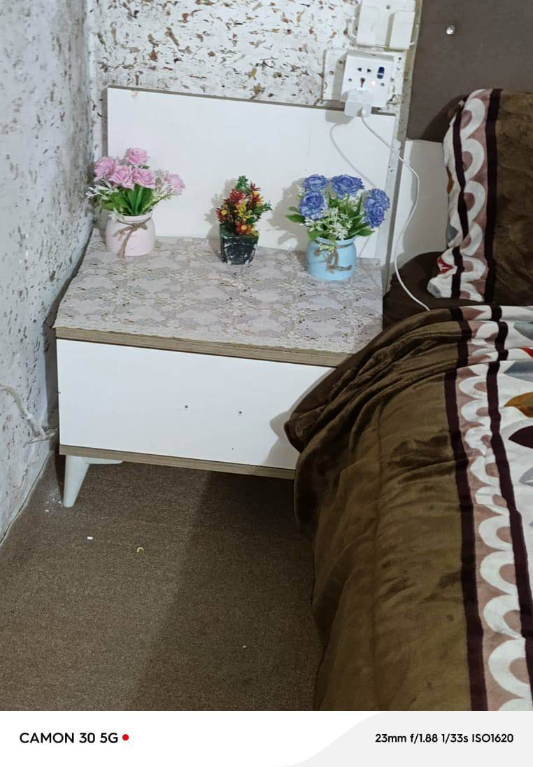 سلام عليكم غرفة للبيع سعره مناسب ونظيفة الاستفسار ***********
