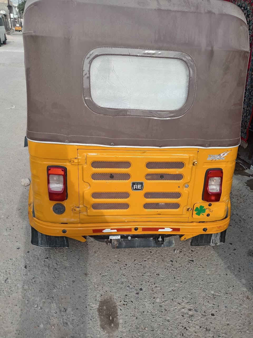 سلام عليكم تكتك للبيع ٢٠١٨ شهر ١٢ مرقمه رقم انكليزي سنويه تحويل السعر ٥ و ٦٠٠ رقم الهاتف 
*********** لستفسار للشراي فقط
