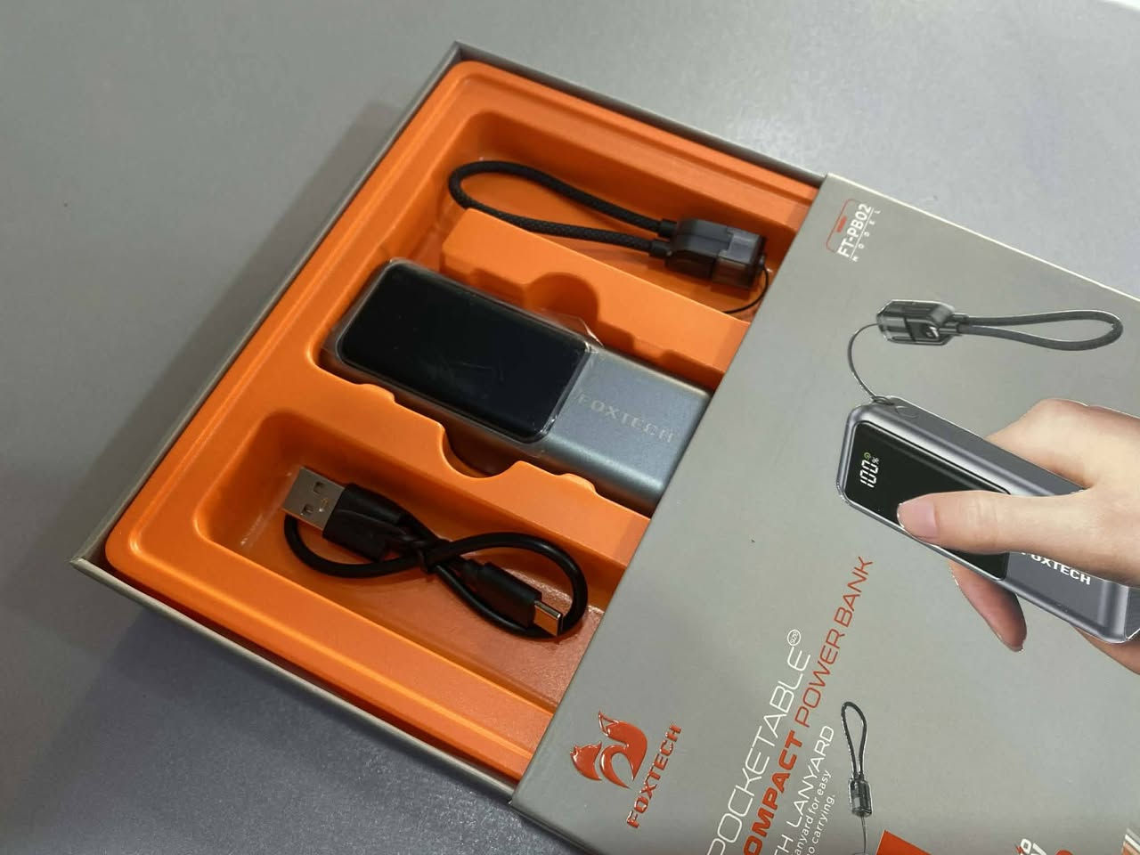 باور شحن متنقل من شركة FOXTECH 

      بسعر 18 الف 

‼️ ضمان حقيقي استبدال

🔹سعة البطارية 10000 ملي امبير 
🔹قدرة الشحن 22.5W
🔹 شاشة رقمية 
🔹كيبل شحن وكذالك يستخدم كمدالية للحمل 

لمشاهدة جميع الموبايلات والإكسسوارات المتوفرة
ادخل على الهاشتاك👇🏼
#مركز_احمد_الخفاجي
للطلب والحجز مراسلتنا واتس اب 
***********
او التوصل دايركت 

#موبايلات_العراق #موبايلات_الحلة #موبايلات_بغداد  #احمد_للموبايلات #عروض_العراق #تكنولوجيا_العراق

—————————————

 مركز أحمد الخفاجي للموبايلات

بابل – ناحية أبي غرق – شارع المركز
