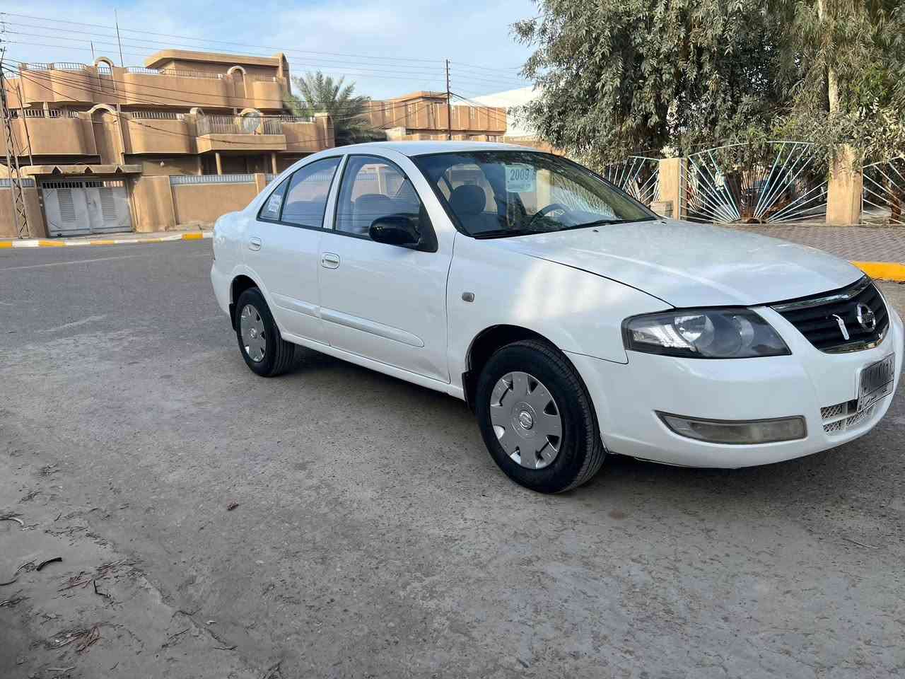 السلام عليكم 
للبيع نيسان سني  كوري موديل 2009 
بيه صبغ 3 قطع مكينه لاتنقيص ولاتبخير 
كير اوتو جام اوتو 
صدر امامي وخلفي + تخم تاير 
تبريد ثلج + تدفئه شغاله 
السياره حلوه وجاهزه من كلشي مابي اي نقص 
السونار مرفق مع المنشور 
رقم بغداد يعني شرط التحويل 
السعر 85  وبيه مجال للشراي 
الاستفسار ***********
