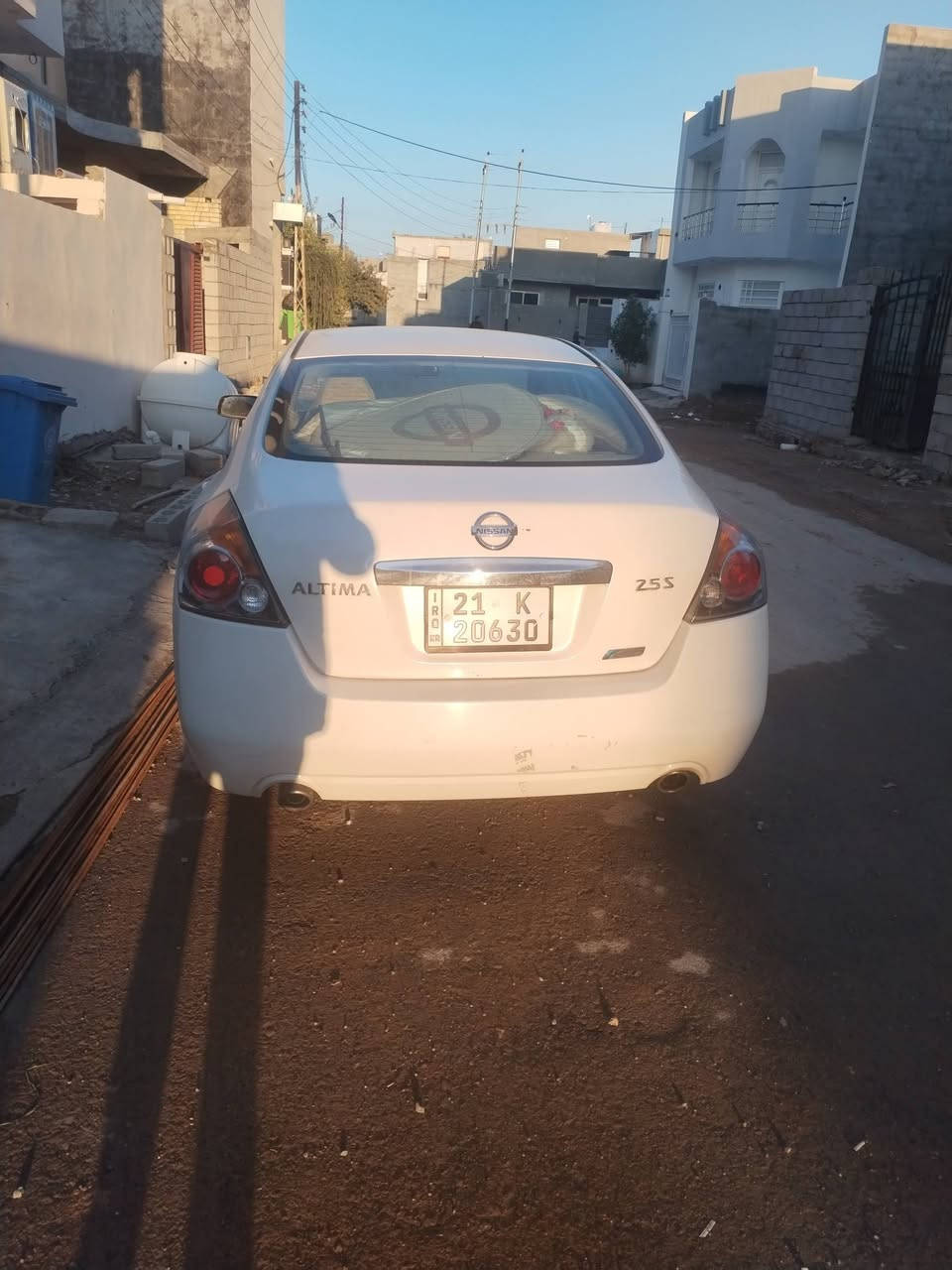 سلام عليكم نيسان التيما 2012 السيارة خير من الله كير ومحرك وصدر خلفي وامامي مكفولات بيه فقط باب السايق صبغ الداخل نضيف السارة تأخذه متصرف عليه ربع دينار العنوان بعقوبة تقاطع القدس ***********

