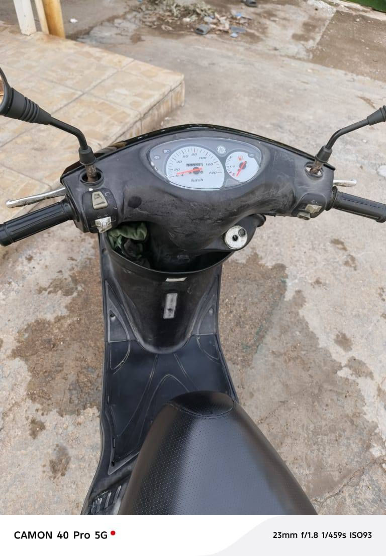 السلام عليكم ابريز للبيع حلوه ونظيفه مقفوله من كل شيء السعر 850 وبيها مجال مكاني كاظميه قرب جسر الدوار***********
