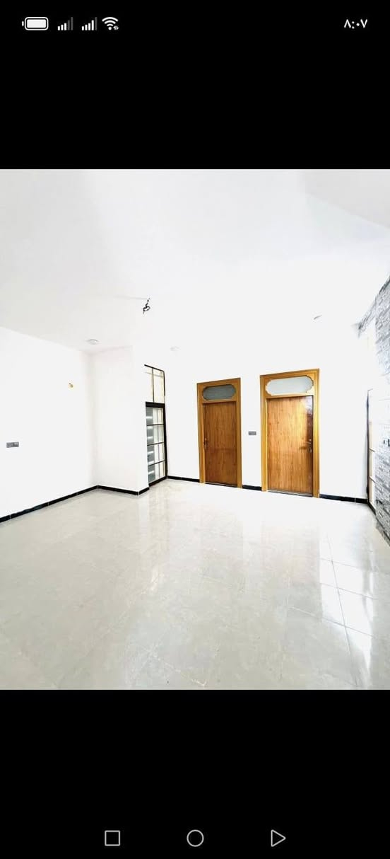 🏡✨ دار لقطة للبيع في النجف الأشرف ✨🏡
📍 الموقع: حي ميسان –
📐 المساحة: 116 متر 
🏗️ البناء: صب كونكريت (أساس + سقف)
🔹 تفاصيل الدار:
🛏️ غرفتين 
🛋️ صالة مرتبة
🍽️ مطبخ
🌤️ مكشوفة
🚿 حمامين
🚪 استقبال
✅ جاهزة للسكن فوراً
✅ منطقة هادئة وقريبة من الخدمات
✅ مناسبة للعائلة أو للاستثمار
✅ بناء مرتب ومريح
📄 السند: طابو زراعي (25)
📞 للاستفسار: ***********
🔥 لا تضيع الفرصة… دار بسعر مناسب وموقع ممتاز 🔥
#بيت_للبيع #دار_للبيع #النجف #النجف_الأشرف #حي_ميسان #عقار #استثمار #عروض_عقارية
