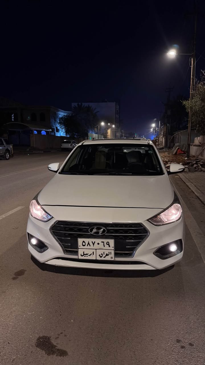 هيونداي اكسنت مديل 2020 
بأسم شركة اربيل مخلصه سنويتهه ماصار هواي 
السياره مكفوله ماعدى شوف العين بيهه طخات بالبدي وبيهه كم رصعه بس ماينشافن الرصعات ماشيه 65 الف مكينه كير حداده كله ع وضع الشركة السياره صار 4 سنوات عدنه السعر 125$ والشراي بالخدمه موجود وتساب *********** المدينة, البصرة

