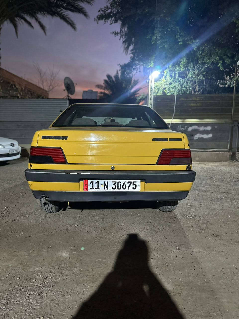 سلام وعليكم عندي بيجو جيال اكس موديل ٢٠١٧ سيارة جديدة تبرد تددفئا رقم انكليزي بسمي مصفرة هيئة أو هزة جديدة صدر أمام خلف جديد كير محرك خير من اللة سيارة كفالة ال سعر ٤٨او بيهة مجال الطيبين مكاني بغداد للاستفسار ***********
