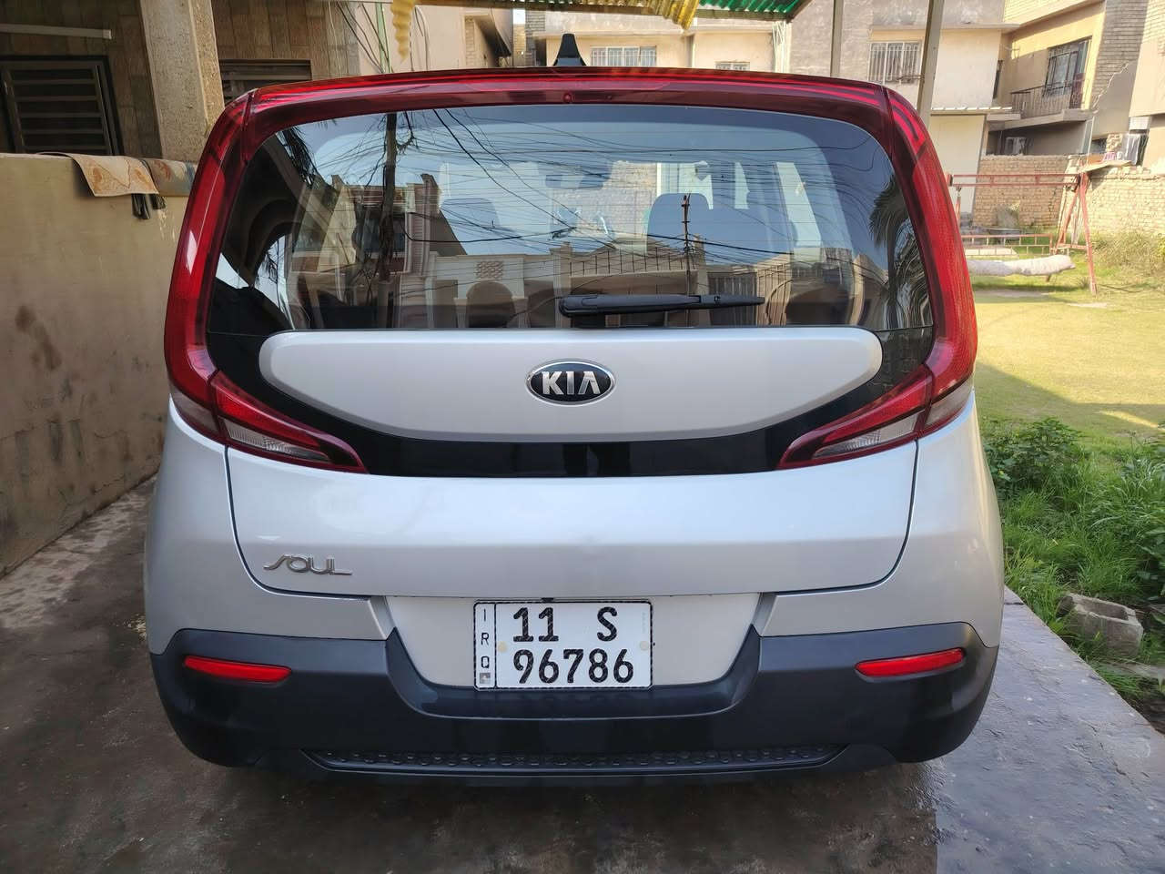 السلام عليكم.   كيا صول.  وارد امريكي  موديل ٢٠٢٠ للبيع    رقم بغداد  با اسمي  ماشية 44 mi  مكاني بغداد با اسمي. 

مكاني بغداد الدورة. وكل التفاصيل الباقيه موجودة با الصور. 

سعر 142$ وبيها مجال بسيط 

***********.
