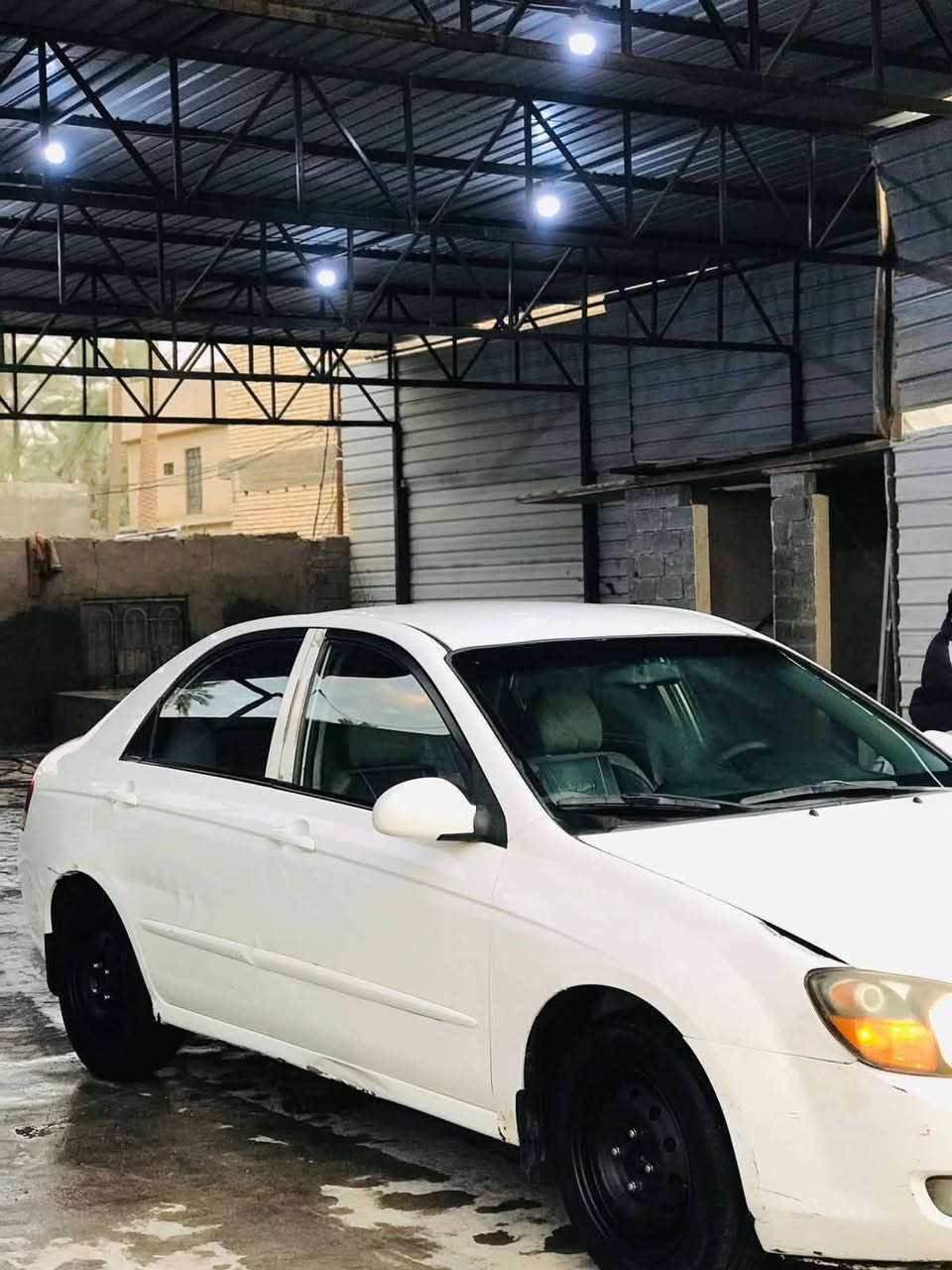 سلام عليكم للبيع سبكترا موديل 8 بيهه قطعتين بنيد وباب خلفي  بدون اي دواخل دوشمه كاعيه جلد تبريد مكاني كربلاء العطيشي للستفسار ***********
