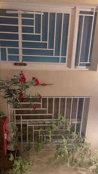 بيت للبيع .. الغزاليه شارع المشجر .. خلف الدفاع المدني
المساحه 100 متر واجهه 4 نزال 25 
الطابق الارضي حديقه استقبال مطبخ صحيات غرفة نوم.. الطابق الثاني غرفتين نوم صحيات.. الطابق الثالث بيتونه وغرفه كبيره
بناء حديث.. 
الاستفسار ***********
