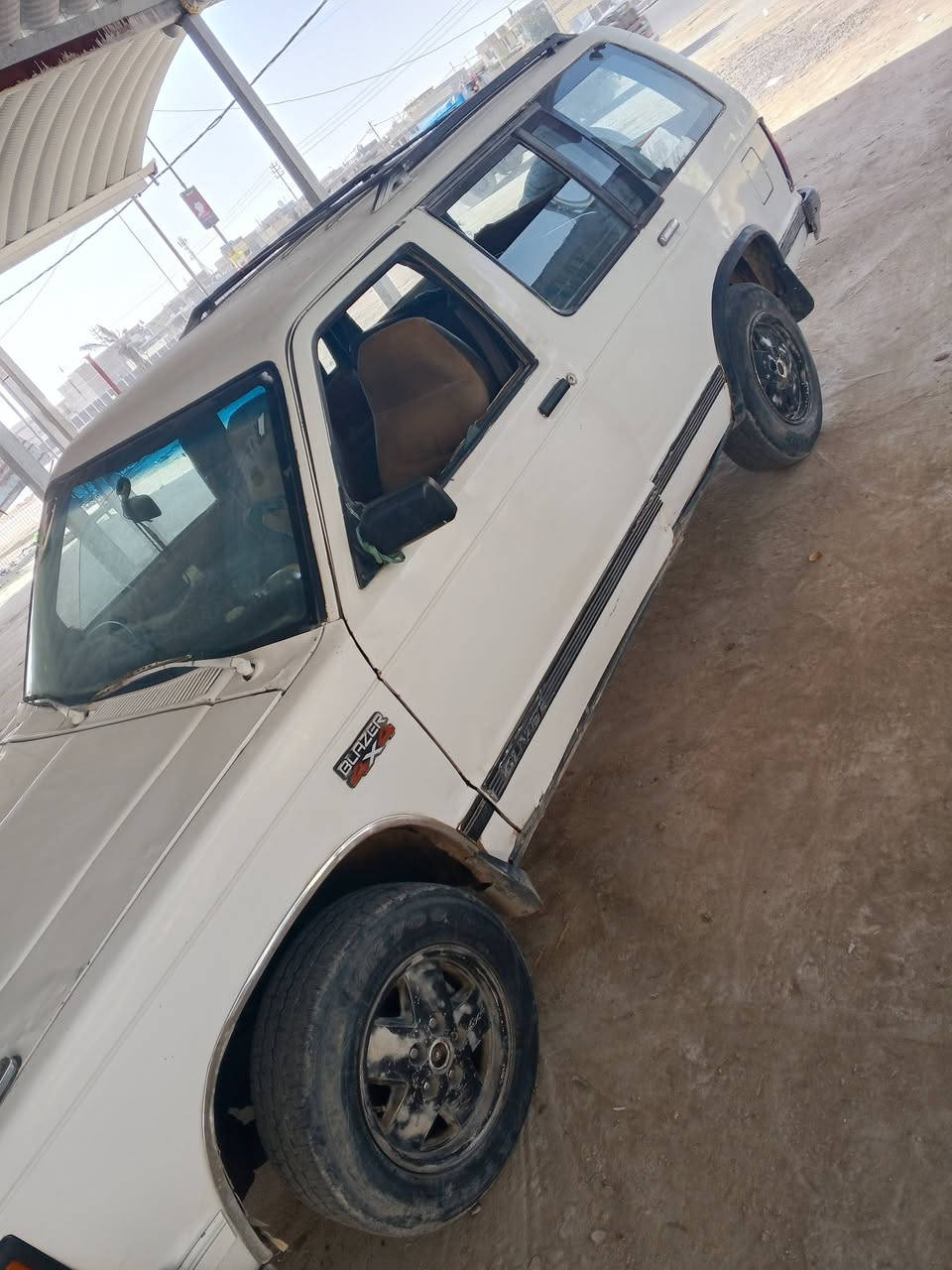 سلام عليكم سيارة بلايزر موديل ٩١مكفولة مكينة وكير سنوية 2028رقم كربلاء مداور ثاني يوم  سعر 33بيهة مجال مكاني النجف خان النص عمود 620،، ***********
