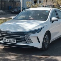 للبيع بي واي دي  مكفوله مديل 2025 السعر 125 ورقه  07737124544