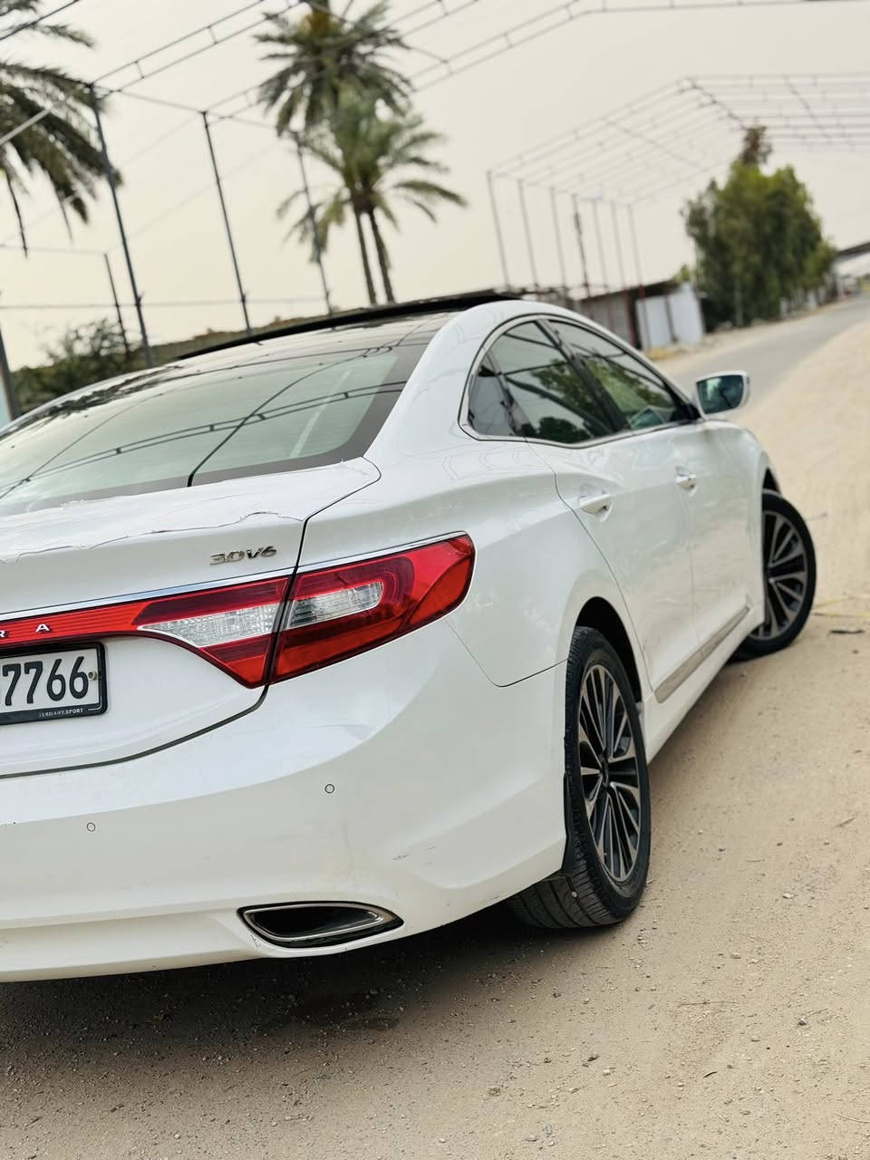 سلام عليكم.     هوانداي ازيره للبيع
مديل 2014سياره كفاله عامه.           فول مواصفات   سياره كير مكينه تخم تاير حداديه كله جديد مابيه كل نقص جاهزه مكاني بابل القاسم //***********❤️👍🏼
