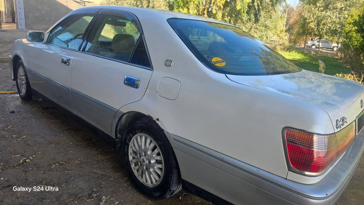 ملكه دكمتين ادوات متومه رقم بصره
سياره جديده وجاهزه محرك كير حداديه 
تخم تاير جديد تبريد كشر دواخل شرط 
سعر ٣٥ ورقه الشطره ***********
واتساب
