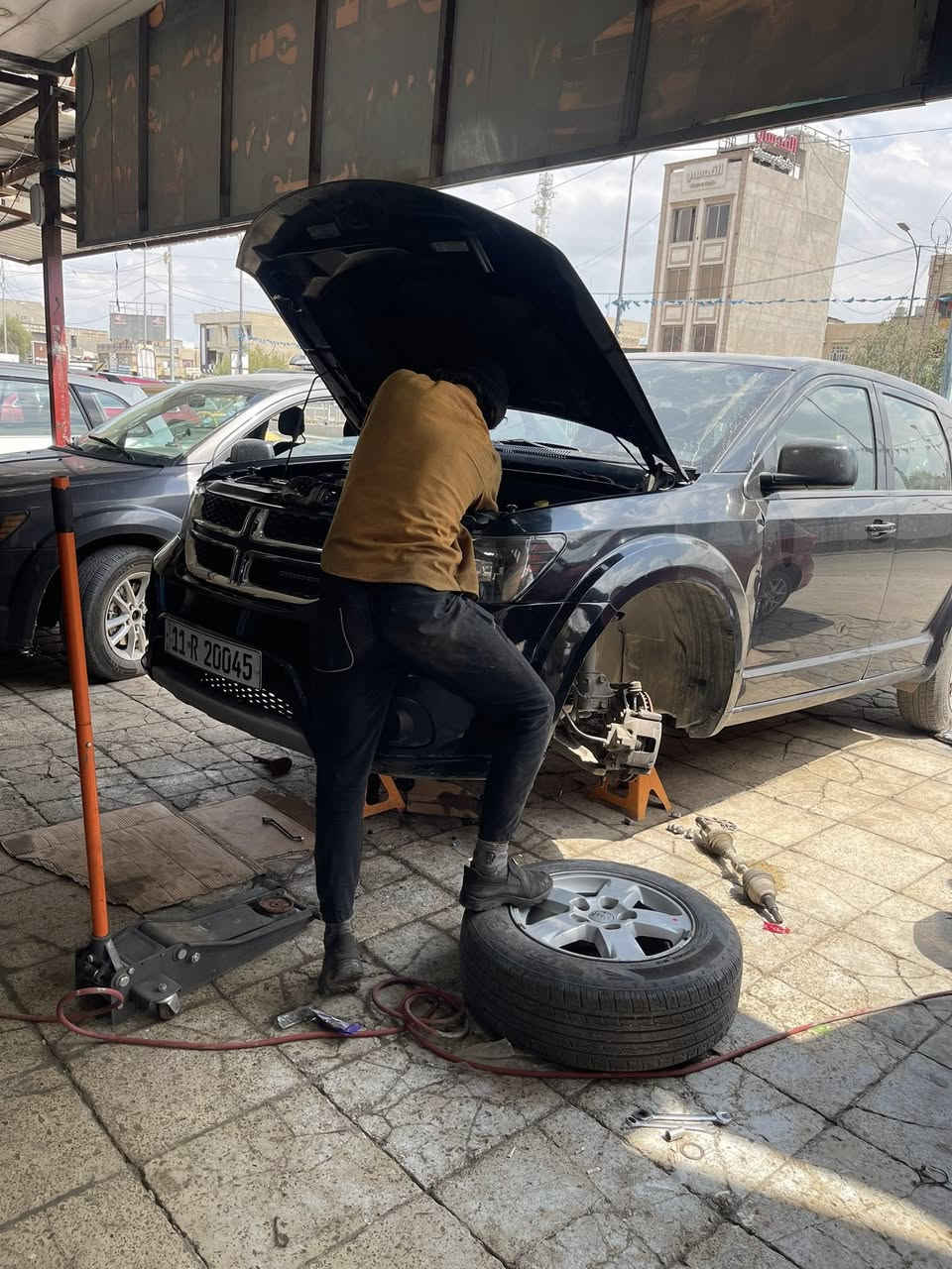 السلام عليكم 
جزء من اعمال اليوم. 

❤️جورني 2400تبديل كير
❤️جورني خطار من البصره ادامه كامله
❤️جورني تبديل حداديه
❤️جورني تبديل بربرن امامي
🚙❤️يتوفر زيوت ماركات عالميه❤️
علوش الشحماني
🫶🏻***********🫶🏻
