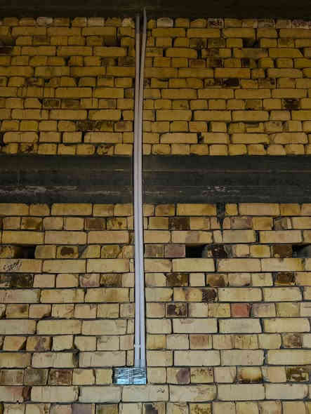 السلام عليكم ورحمة الله وبركاته علي لنشر شبكة المنزل وحفر النزالات كص كوسره  علمنه اليوم في هارثه شغل كله علئ ليز وكبان للاستفسار اتصل‏‪***********‬‏
