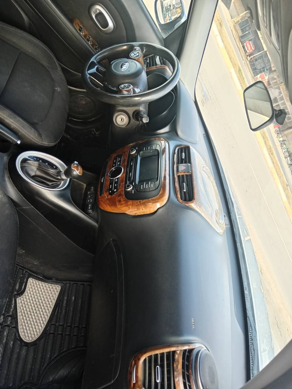 لبيع
صوال موديل 2017 رقم بغداد دولي  صبغ 3قطع 
مكينه وكير خير من الله
سياره كامله
مكان بابل المسيب
السعر110
***********
***********
