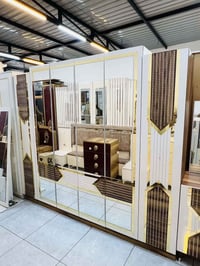 أثاث غرفة نوم • ديكور غرفة نوم • للبيع