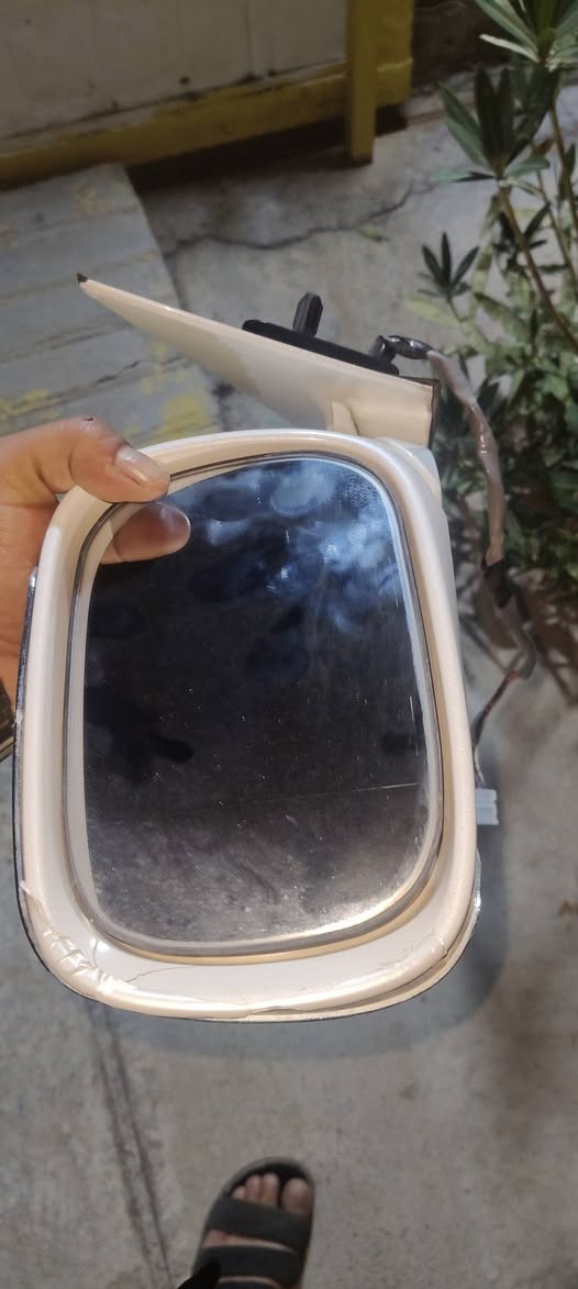 بۆفرۆشتنئەوێنەی شاهینە بەنیکڵەوە
***********
