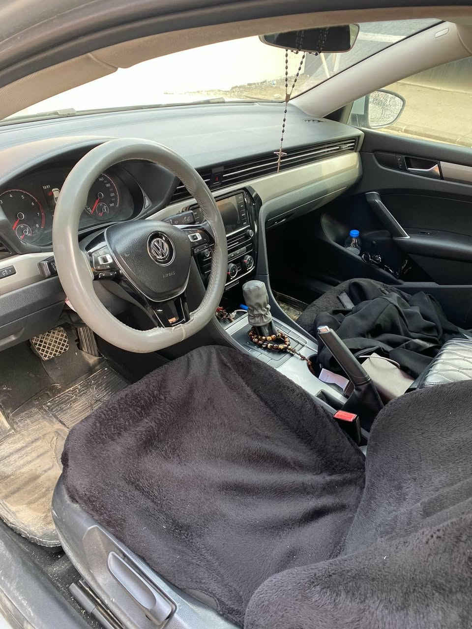 للبيع فقط باسات موديل 2020 تكسي مطار
مواصفات السياره
لون سلفر
داخل مخمل اسود
شاشه كار بلاي - اندرويد
تبريد قطعتين ثلج
مكينه 2.5 - 5 سلندر
لايتات فول ليد وزنون - بك لايتات ليد
ماشيه335 km تقريبا 
رقم دهوك الجديد تحويل مباشر 
مكان السياره دهوك
سعر 120 ومجال 
رقم موبايل ***********
***********
