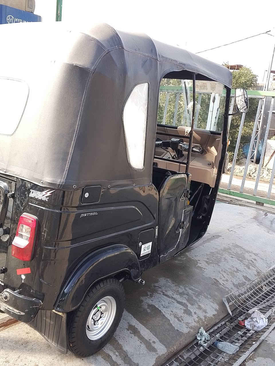 السلام عليكم تكتك للبيع موديل 23 اوراق خالي صادق تكتك كفاله عامه رجاء وشراء لا يخابر***********
