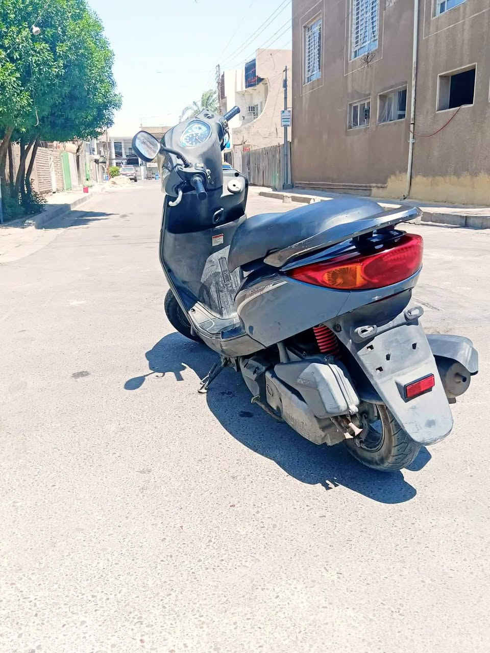 سلام عليكم دراجة بريز بغبغاء دراجة مال رمبة نزلته على ايدي قبل شهرين دراجة خير من الله كله شغالة اي نقص مابيه مكينة عل بلاد مكينة يعني بلادية مملعوب بيه عل وضع الوكالة كهربائياته كله شغالة كفراته 100/99 اوراق منفيس ورقة المعرض الشترته منة موجودات دراجة كفالة عامة الله شاهد رايده ب900 وبيه مجال للطيبين مكاني بغداد الشعب رقمي ***********
