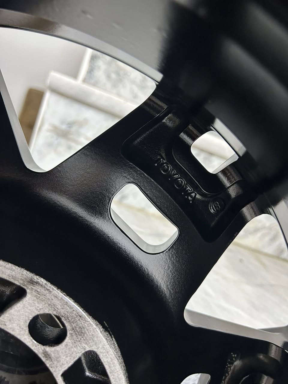 السلام عليكم توفر ويل كب TRD اصلي وكالة تايلند مفتوح من سيارة 2024 سعر التخم1000$ وبي مجال بسيط للتواصل*********** او وتساب
