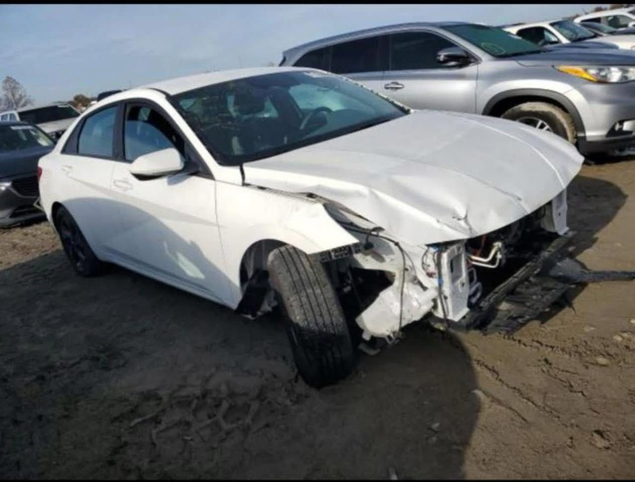 النترا موديل 23 وارد أمريكي 
هايبرد ماشيه 19 الف سياره نضيفه 
حادثه بنيد مبدل بلادي قطره صبغ مابيه 
السياره مال جناي مو مال بياع شراي 
السياره تعال وشوفه بعينك تراي وين متريد 
مكان السياره الكرخ شارع حيفا 
*********** 
السعر 157 بيه مجال تعال وشلع عيوني
