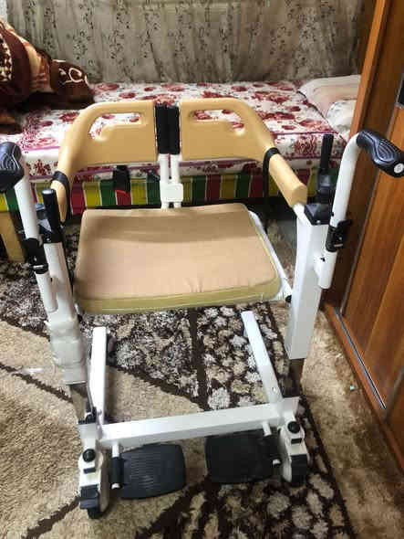 كرسي متعدد الاستخدامات بعده جديد للبيع العنوان بغداد شالجيه للتواصل ***********
