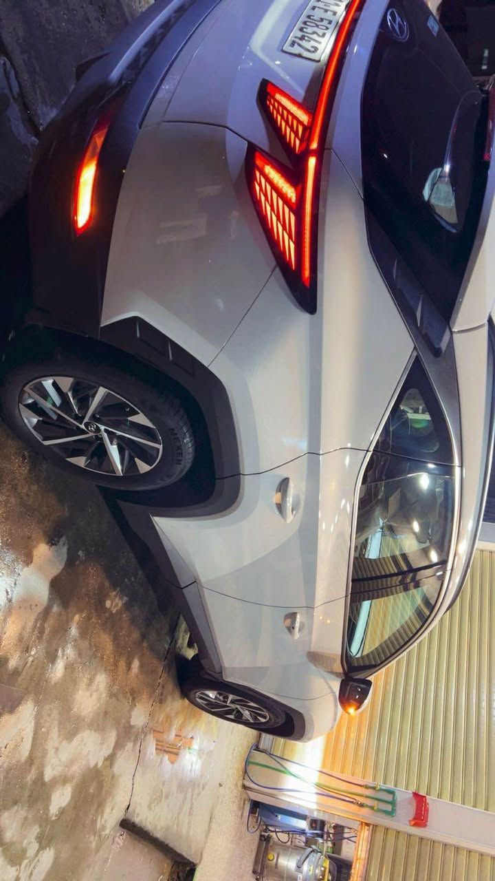 السلام عليكم 
توسان موديل 2024
خليجي وكالة اخت الزيرو 
ماشية 12 الف فول ومكفولة سيارة 
بيهة شخط زغير بدعامية امامية 
مكان سيارة بنوك او شارع فلسطين 
السعر 220 بيهة مجال مكلف بنشر 
الاتصال ع صاحب سيارة
الاستفسار ***********
حجي عمر الزيداوي بغداد, العراق
