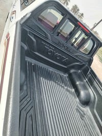 هايلوكس للبيع موديل ١٩ كويتي 4 سلندر مكلف العنوان بغداد قرب التاجي رقم...