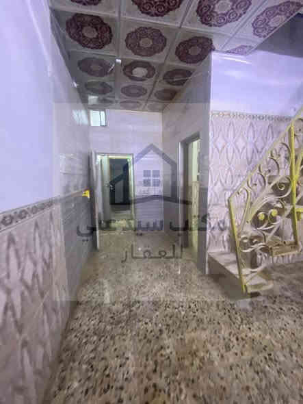 بيت 50م للإيجار

سعر الايجار ١٥٠ الف 💸 🤑 

حي النداء يم شارع ٦٠ العرضي الثاني

قرب جامع حبيب ابن مظاهر

يحتوي على غرفه وصاله ومطبخ وتخاريج 

للتواصل : 

*********** 

‭0773 910 9484‬
