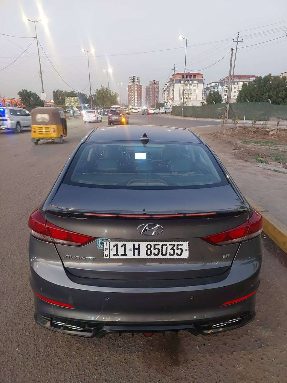 سلام عليكم الانترا 2018  خليجي بغداد بسمي كير مكينة جدد  تخم تاير صدر امامي وخلفي جديد وشاشة تحكمات استيرن  السياره فول ما عده الفتحه  داخل اسود كشنات جلد تنتة لايلون اشاير مري جام شفط حادثها بيهه طخة بسيطة صفحت الايمن خشم الاجاملق والرش بيند وجاملق بيهه قطتعين بدون دواخل اخوان السيارة ماشية 87 سنويه لل 30 بسمي شخصين السياره بل عافيه الي ياخذهه والسياره احلى من الصور واني مستعجل عل بيعتهه    السعر 114 وبيهه مجال ابشي بسيط العنوان.  بغداد شهداء البياع الشراي يتصل  الرقم  ***********
