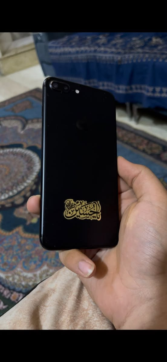 للمراوس فقط
ايفون ٧ب بلاس ذاكره ١٢٨ لون اسود
نضيف ومامفتوح وبصمه شغاله وبطاريته خدمه بي فطر بلحافه مال الشاشه ابد ممأثره على شي والكامره الاماميه بيه تراب فقط سيم كارت شغال 
للمراوس بدون فرق شعندك نزل
مكاني نجف
***********
